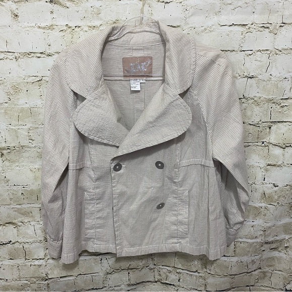 LAL Beige White Striped Metallic Weave 3/4 Sleeve Double Breasted Blazer - Picture 1 of 5